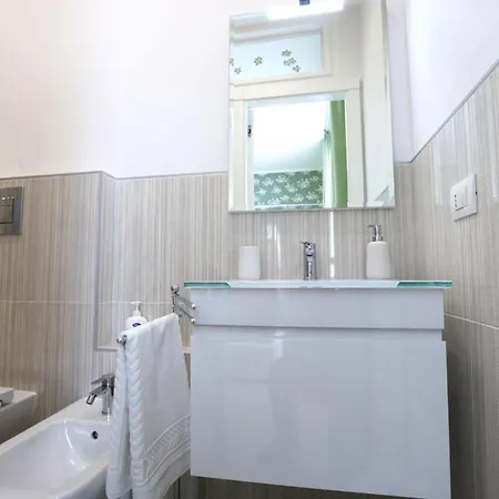 Guest house Affittacamere Erica With Sea View 2*
