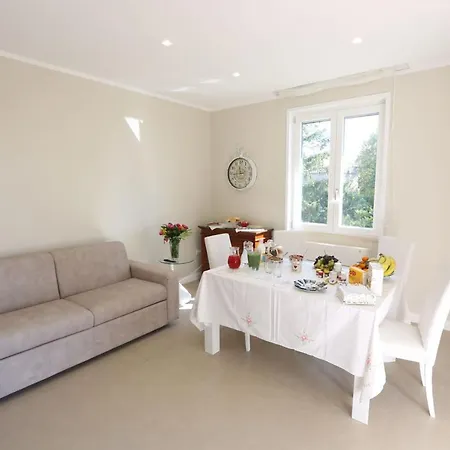 Affittacamere Erica With Sea View Guest house Naples