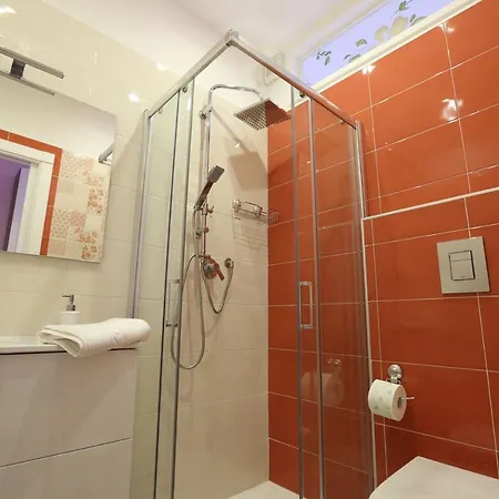 Guest house Affittacamere Erica With Sea View Naples