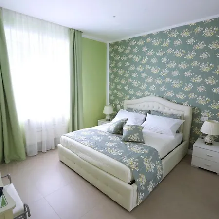 Guest house Affittacamere Erica With Sea View Naples
