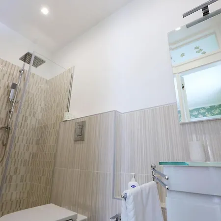 Guest house Affittacamere Erica With Sea View Naples